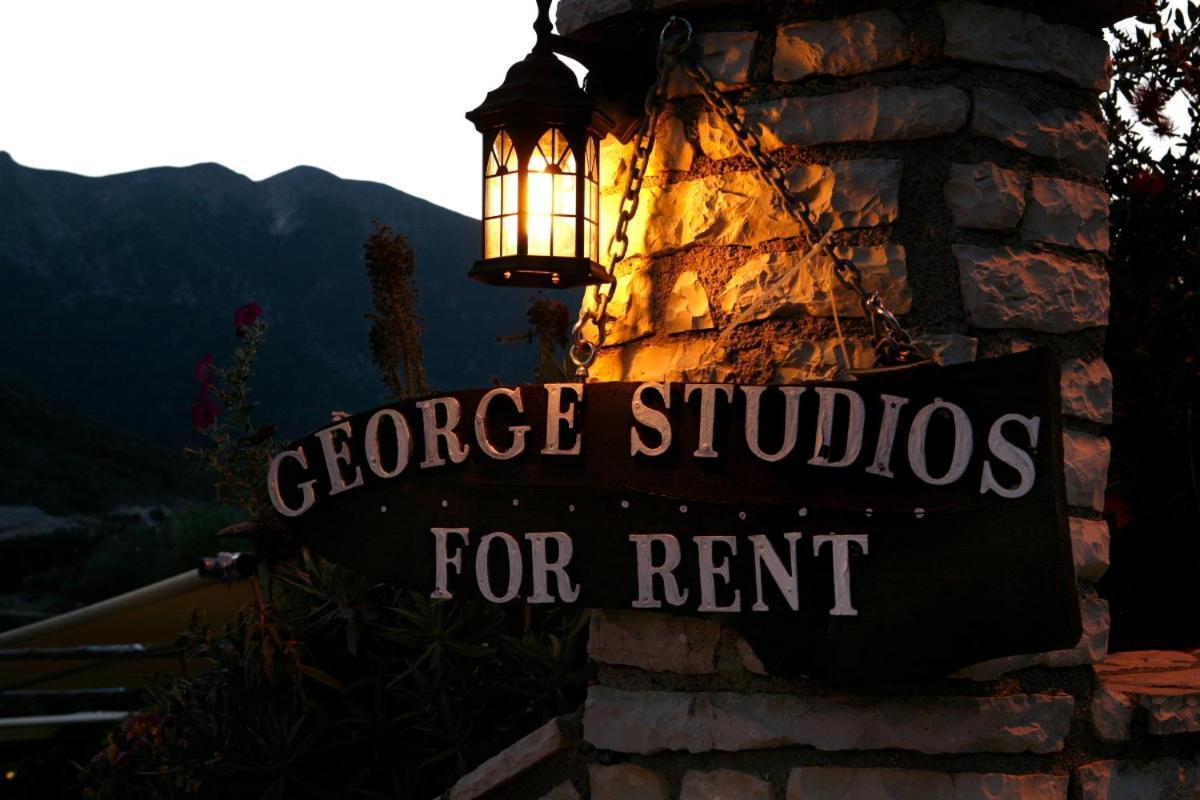 George Studios Geni  Bagian luar foto